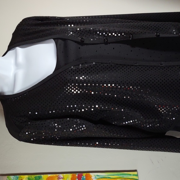 DG2 by Diane Gilman Layered Twin Set - Picture 2 of 12